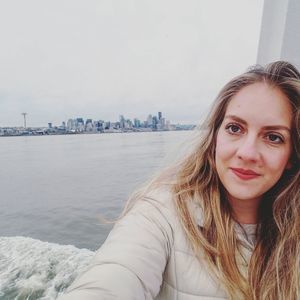 Meet your Posher, Monica